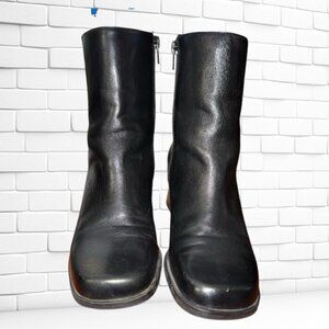 EUC Women’s Naturalizer Black Leather Ankle Boots Size 7 1/2 M